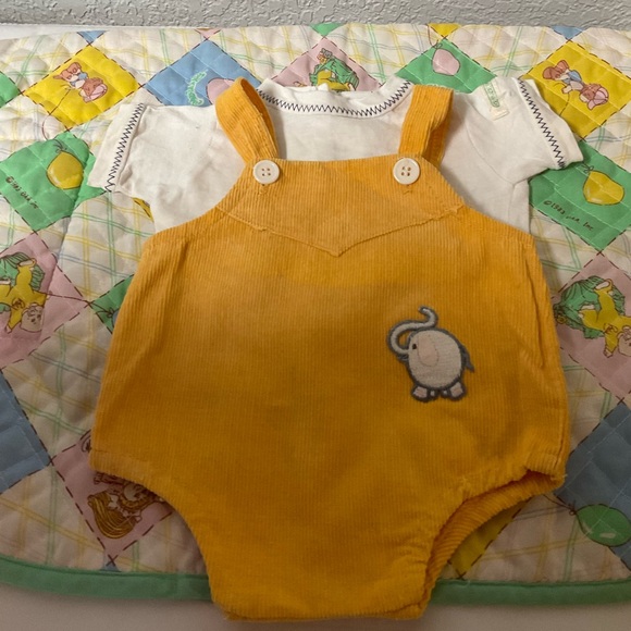 Vintage Cabbage Patch Kids Boy Gold Romper With Elephant & Matching Shirt - Picture 1 of 7